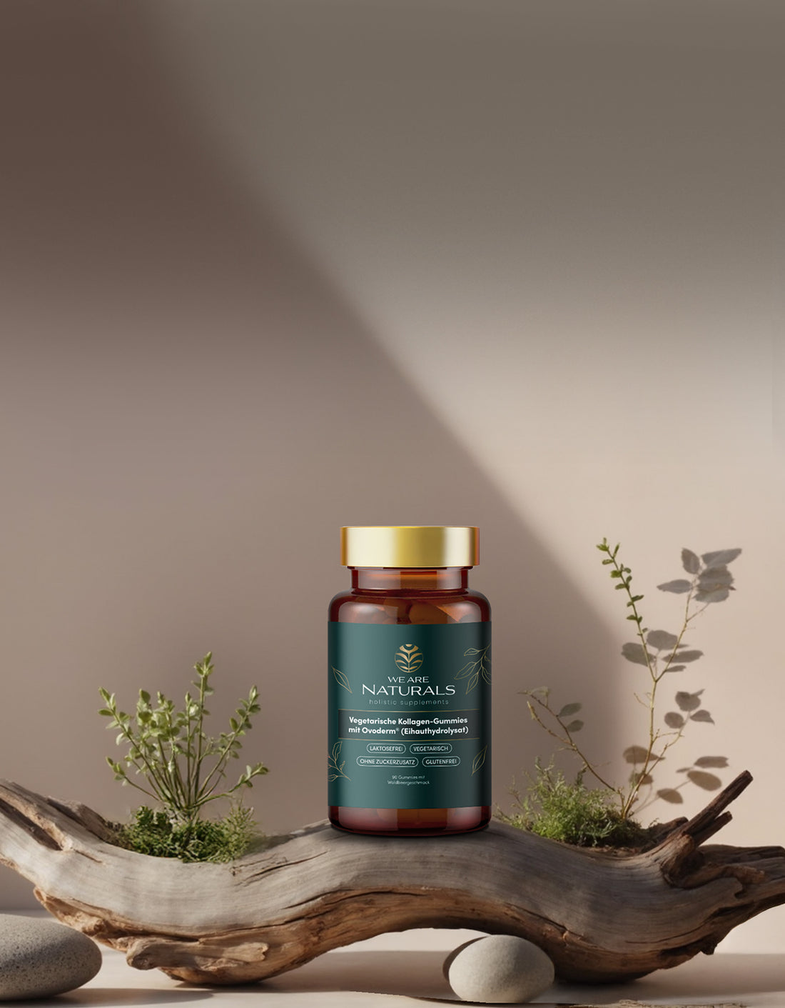 OPC mit Resveratrol von We Are Naturals – stilvoll inszeniertes Produktbild auf Holz